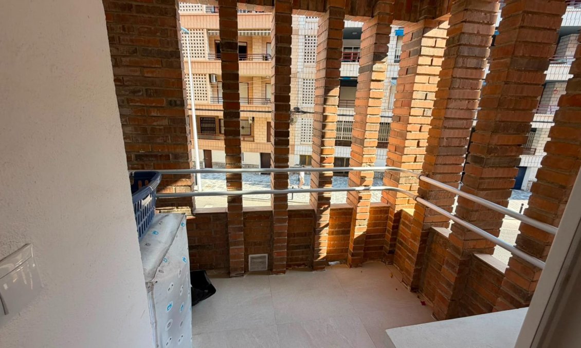 Segunda mano - Apartamento -
Torrevieja - Playa del Cura