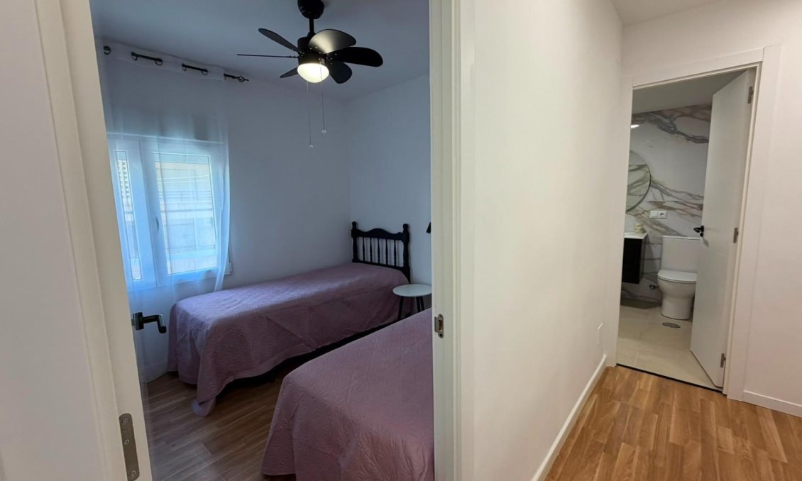 Segunda mano - Apartamento -
Torrevieja - Playa del Cura