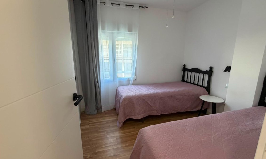 Segunda mano - Apartamento -
Torrevieja - Playa del Cura
