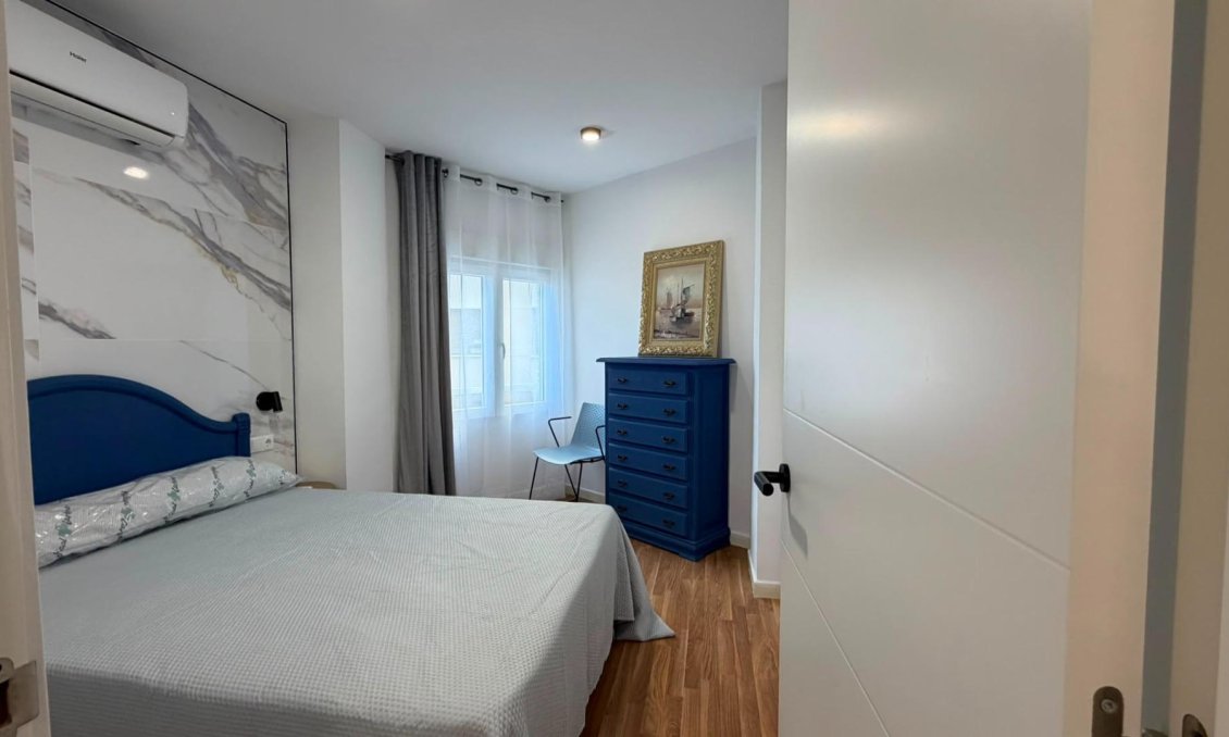 Segunda mano - Apartamento -
Torrevieja - Playa del Cura