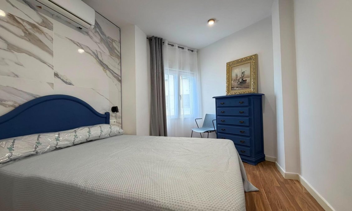 Segunda mano - Apartamento -
Torrevieja - Playa del Cura