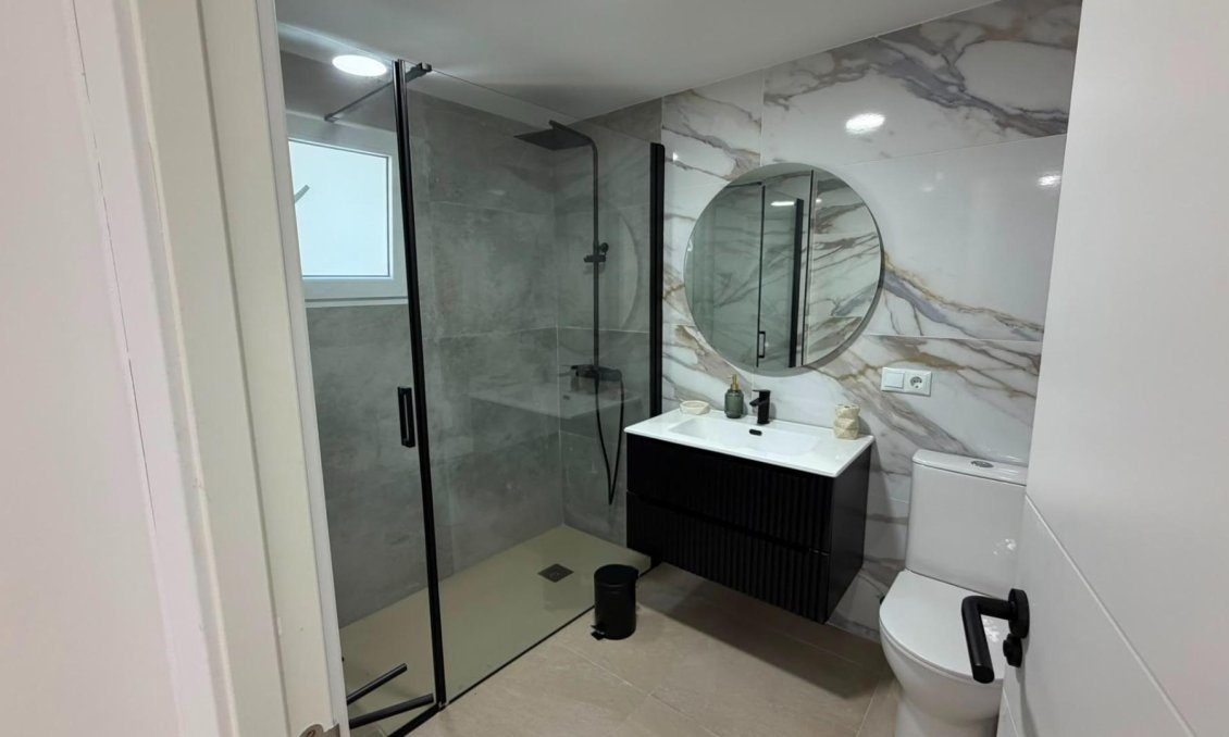Segunda mano - Apartamento -
Torrevieja - Playa del Cura