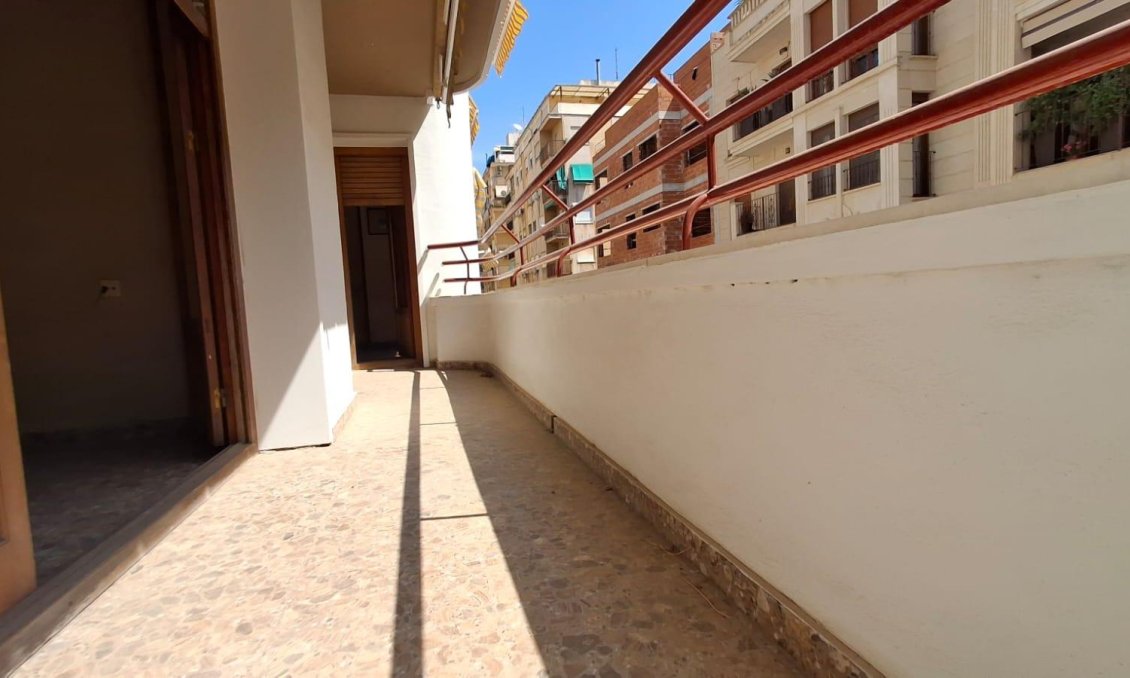 Használt Ingatlanok - Apartman -
Orihuela - Zona Centro