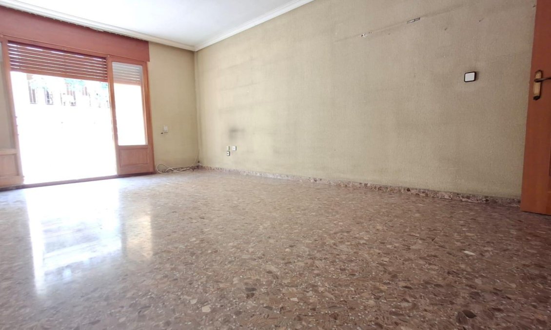 Használt Ingatlanok - Apartman -
Orihuela - Zona Centro