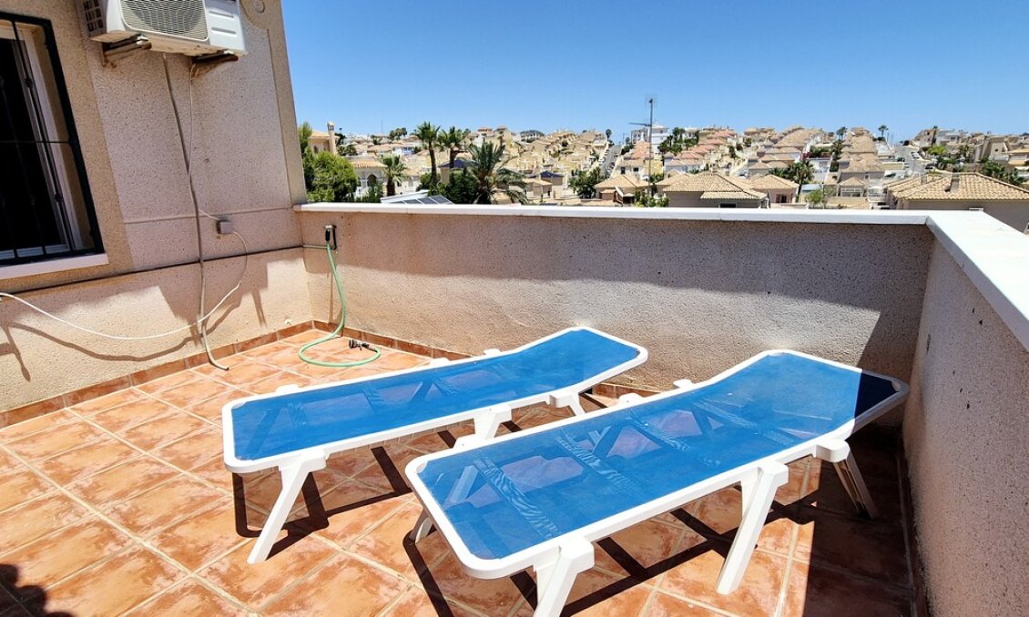 Resale - Villa -
Villamartin - Costa Blanca