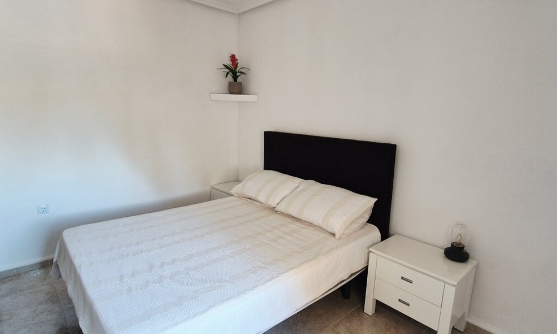Resale - Villa -
Villamartin - Costa Blanca