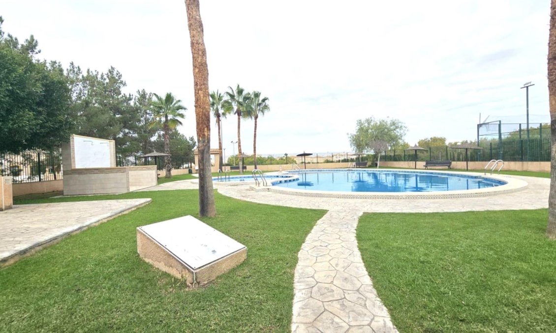 Resale - Townhouse -
Orihuela Costa - Los Altos