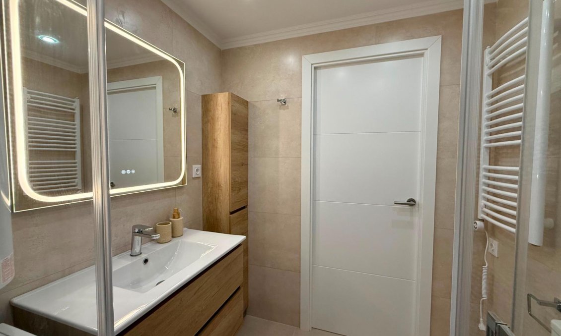 Resale - Penthouse -
Torrevieja - Habaneras