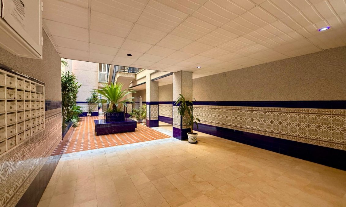 Resale - Penthouse -
Torrevieja - Habaneras