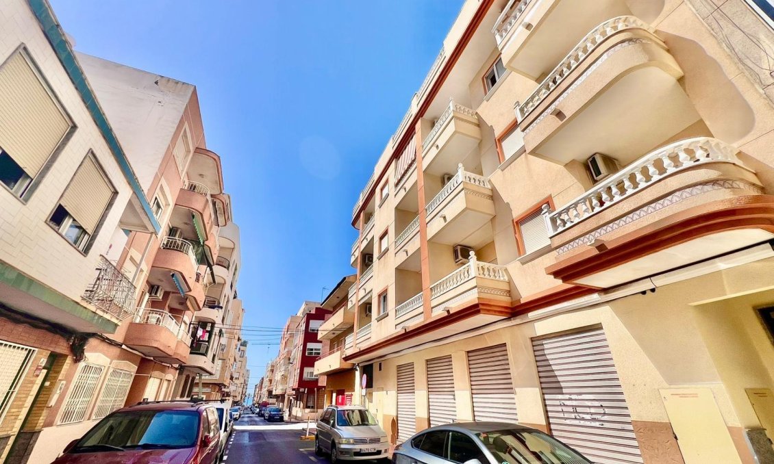 Resale - Apartment -
Torrevieja - Playa del Cura