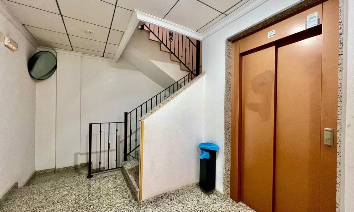 Resale - Apartment -
Torrevieja - Playa del Cura