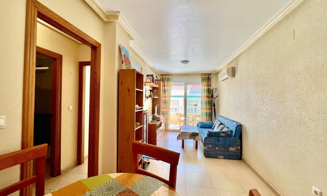 Resale - Apartment -
Torrevieja - Playa del Cura