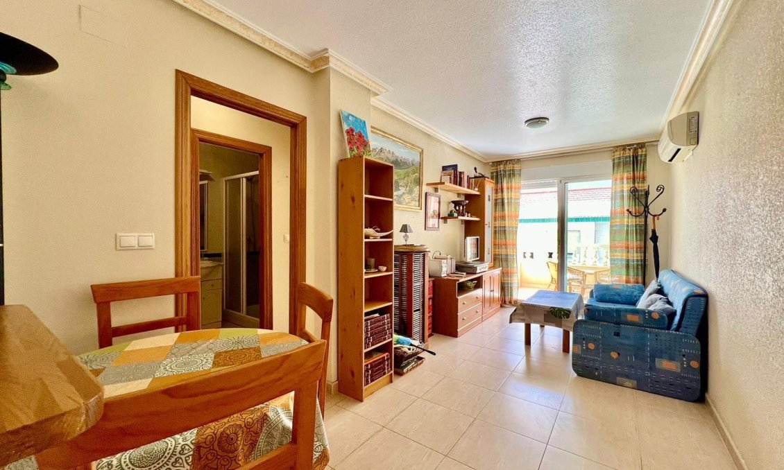 Resale - Apartment -
Torrevieja - Playa del Cura