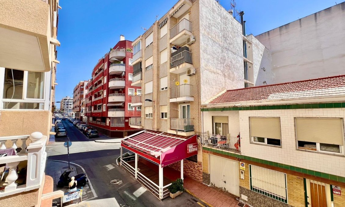 Resale - Apartment -
Torrevieja - Playa del Cura