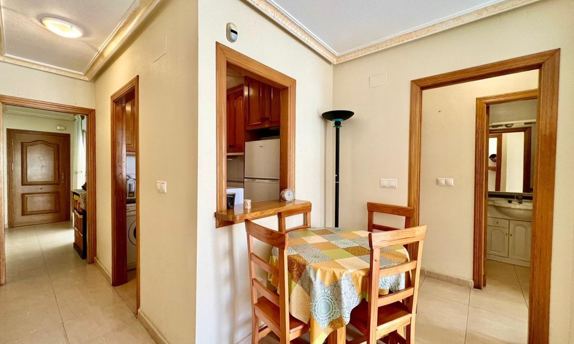 Resale - Apartment -
Torrevieja - Playa del Cura