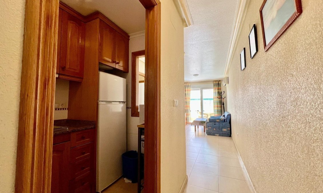 Resale - Apartment -
Torrevieja - Playa del Cura