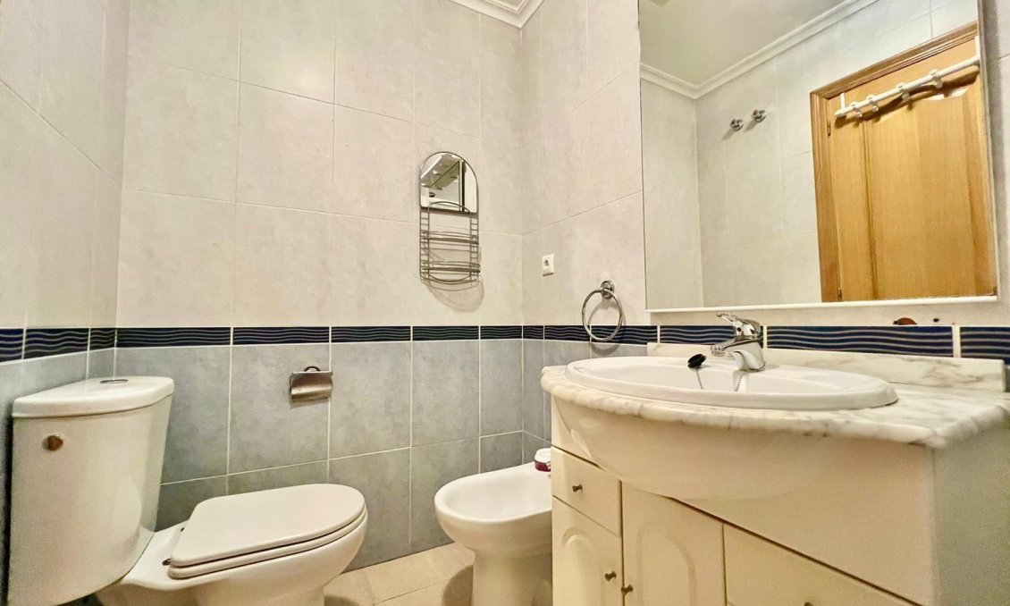 Resale - Apartment -
Torrevieja - Playa del Cura