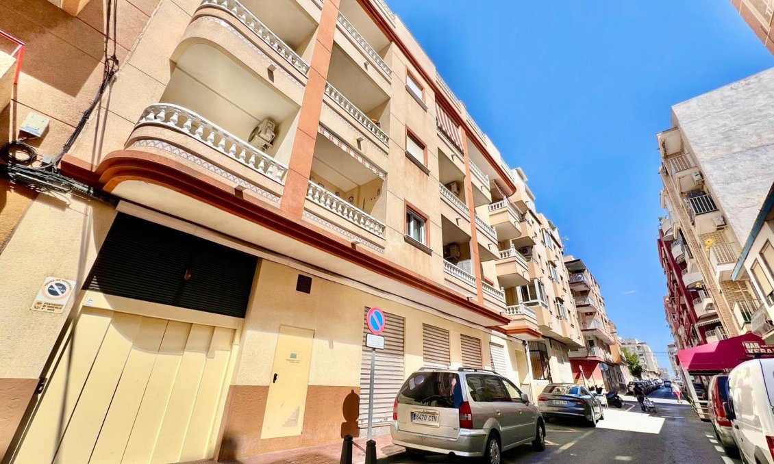 Resale - Apartment -
Torrevieja - Playa del Cura