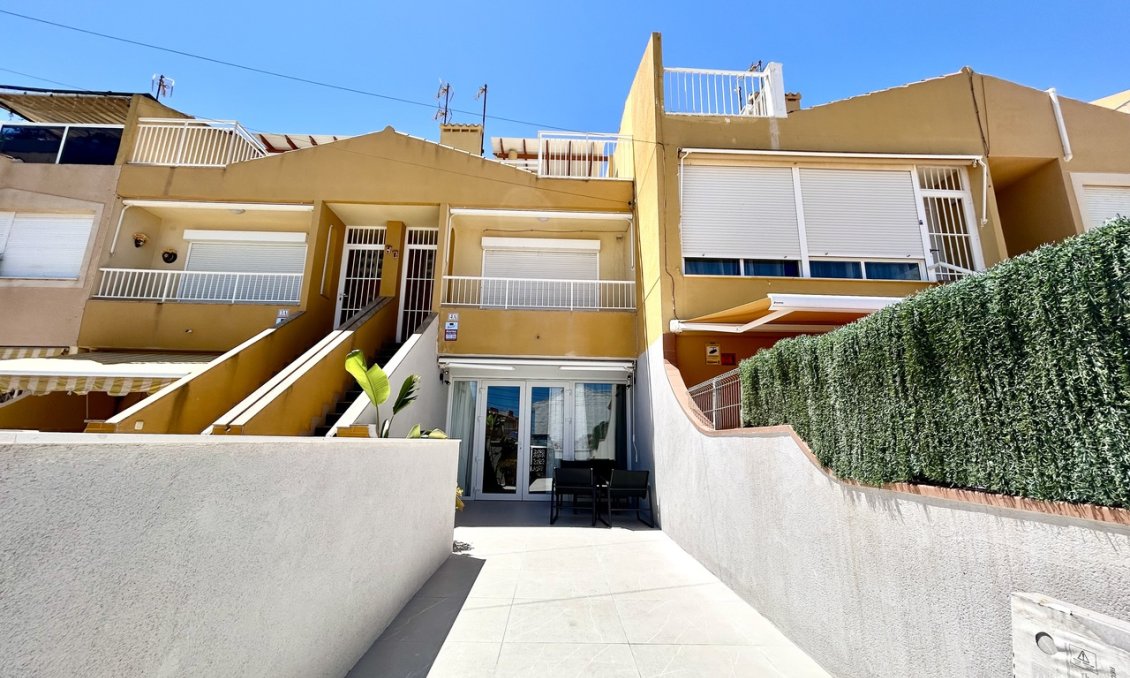Resale - Apartment -
Torrevieja - Costa Blanca