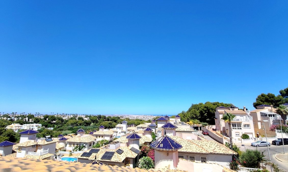Resale - Apartment -
Villamartin - Costa Blanca