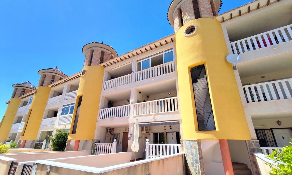 Resale - Apartment -
Villamartin - Costa Blanca