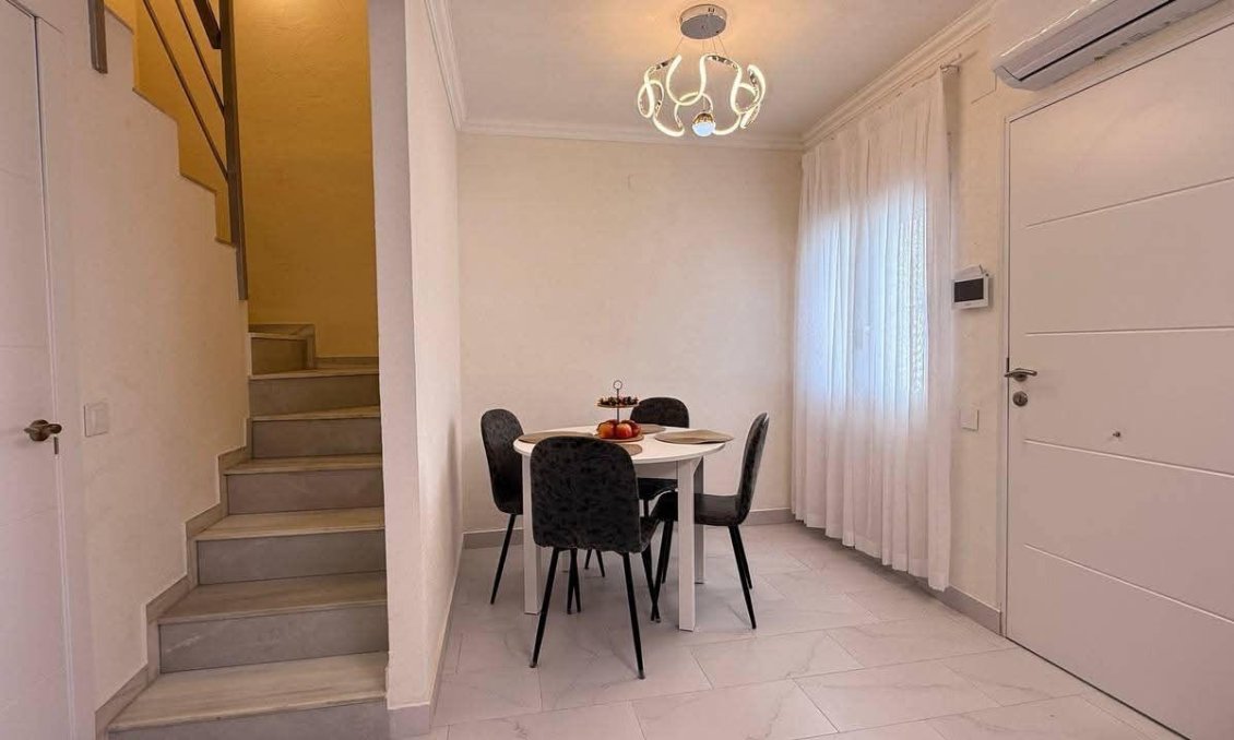Resale - Townhouse -
Torrevieja - Calas Blanca