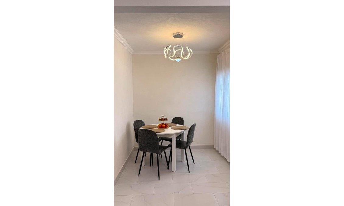 Resale - Townhouse -
Torrevieja - Calas Blanca