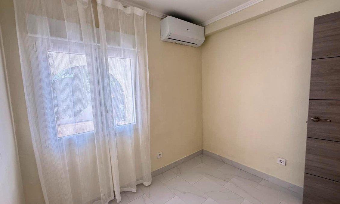 Resale - Townhouse -
Torrevieja - Calas Blanca
