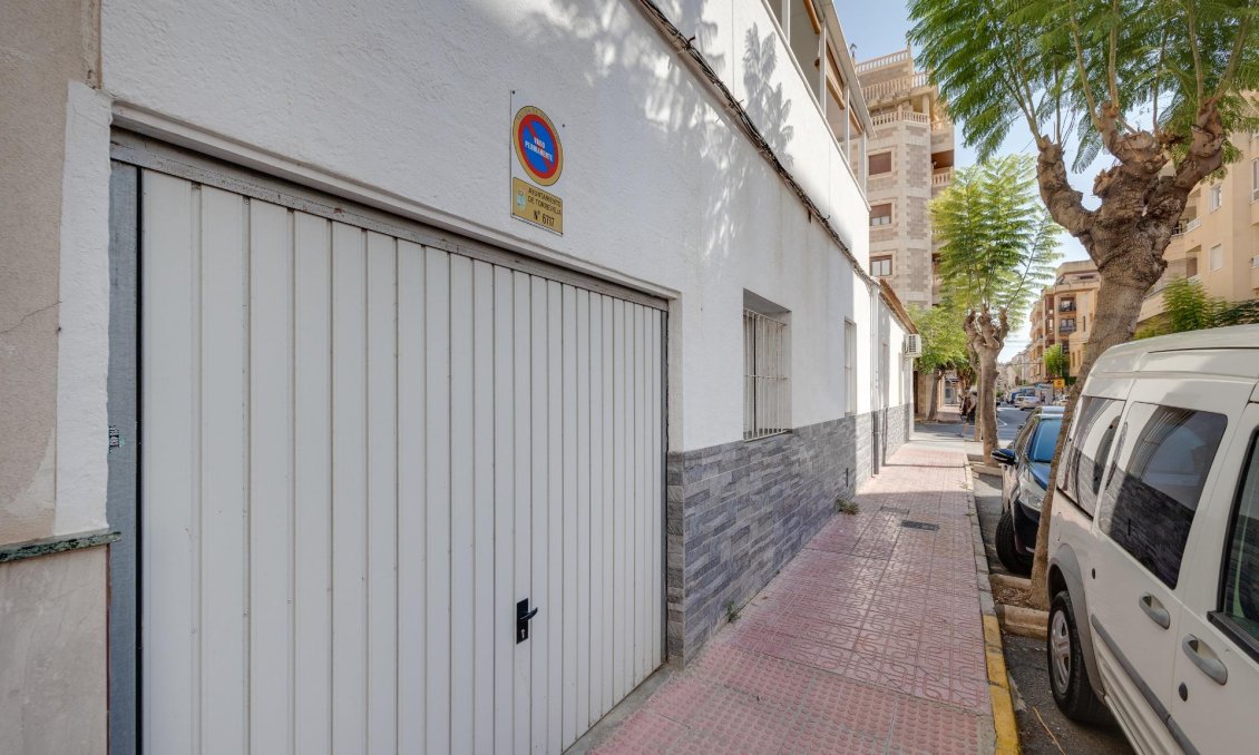 Használt Ingatlanok - Sorház -
Torrevieja - Centrum