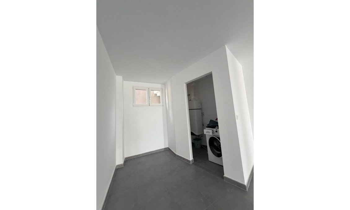 Segunda mano - Duplex -
Villajoyosa - Montiboli