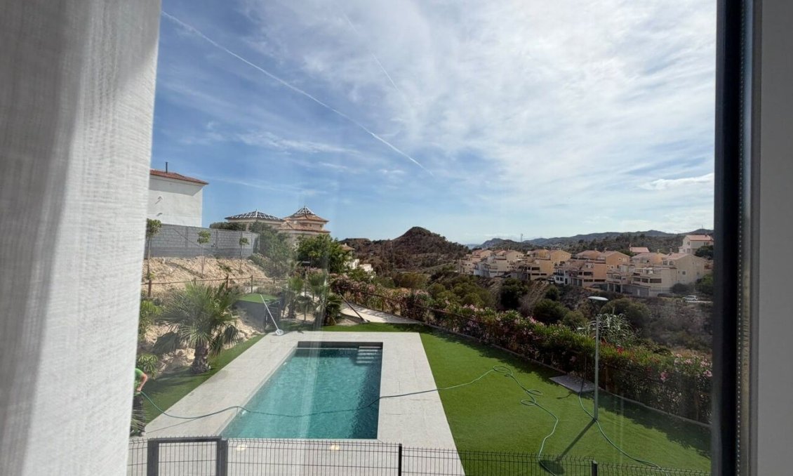 Segunda mano - Duplex -
Villajoyosa - Montiboli