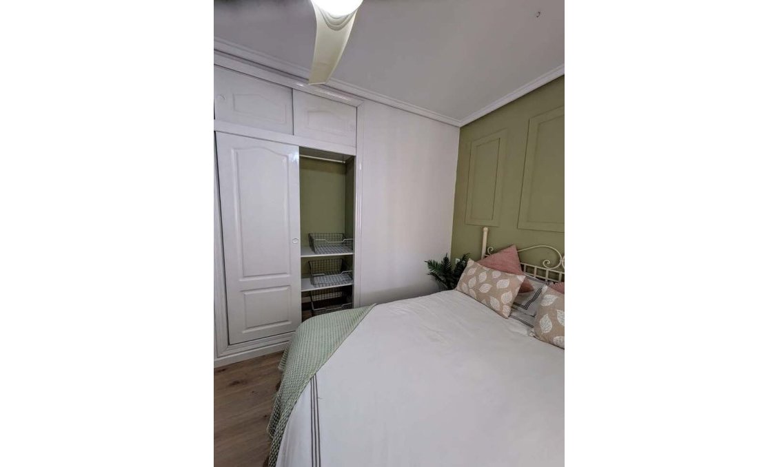 Használt Ingatlanok - Villa / Ikerház -
Camposol