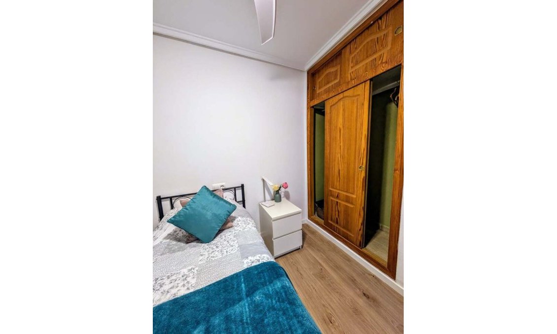 Használt Ingatlanok - Villa / Ikerház -
Camposol