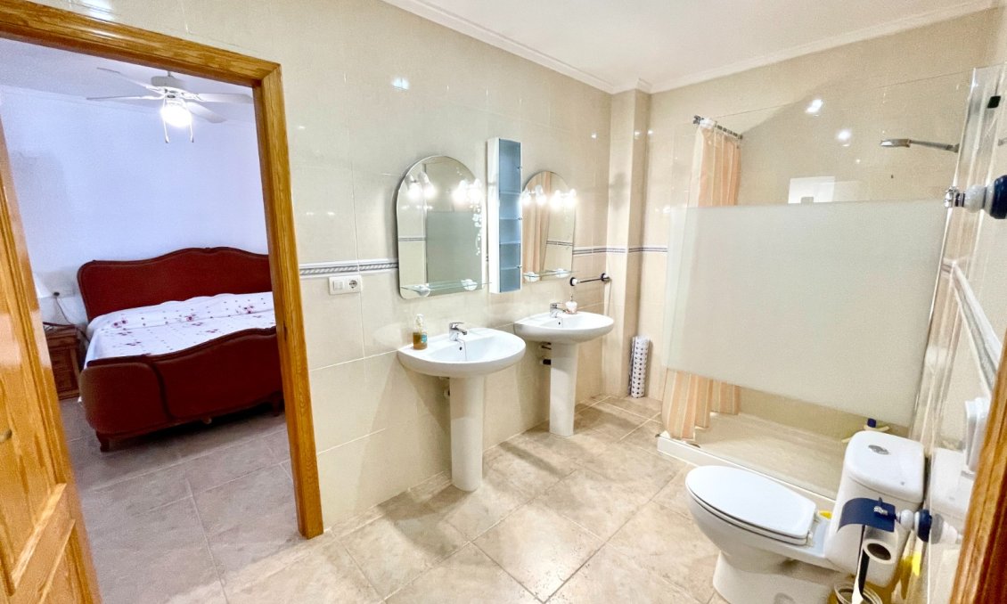 Revente - Villa -
Daya Nueva - Costa Blanca
