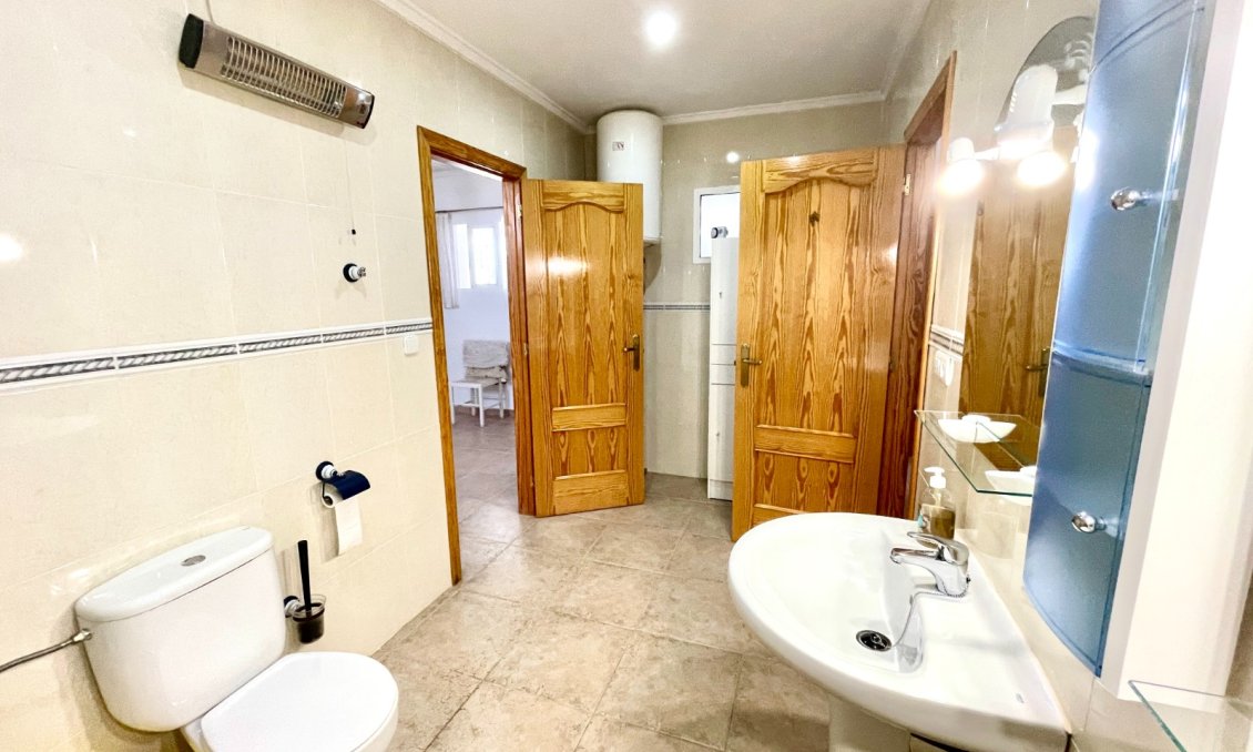 Revente - Villa -
Daya Nueva - Costa Blanca