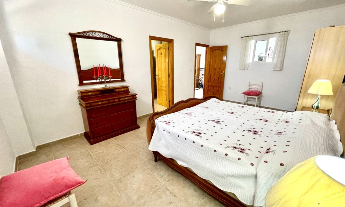 Revente - Villa -
Daya Nueva - Costa Blanca