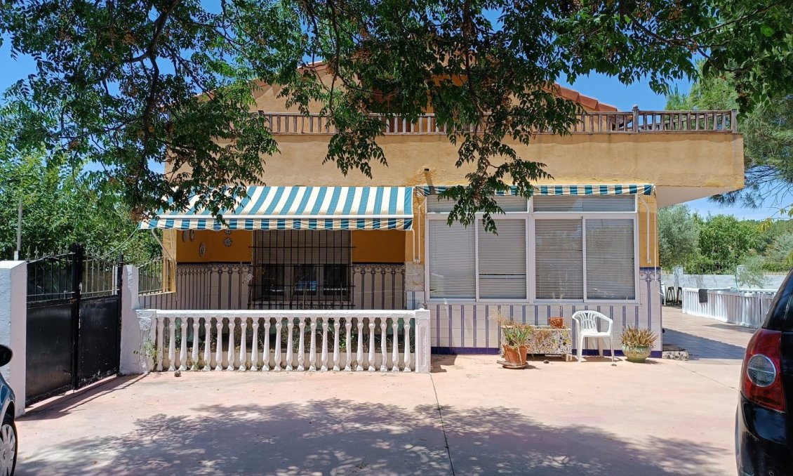 Revente - Villa -
Yecla - Inland