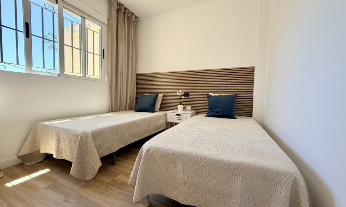Segunda mano - Adosado -
Orihuela Costa - Costa Blanca