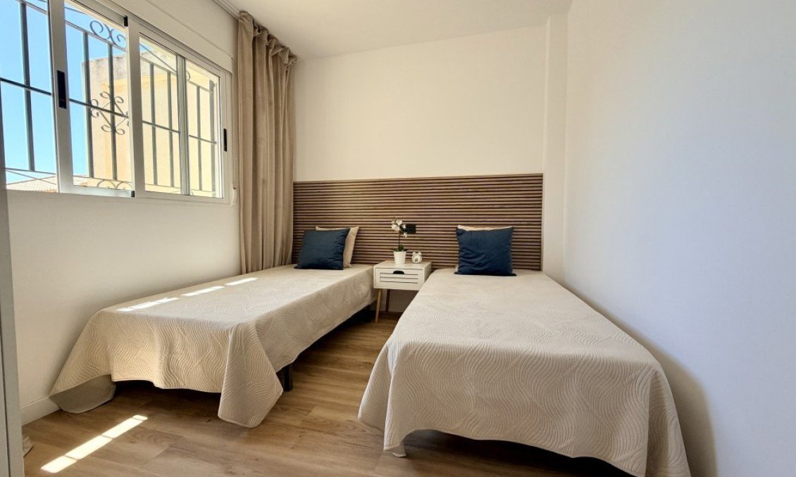 Segunda mano - Adosado -
Orihuela Costa - Costa Blanca