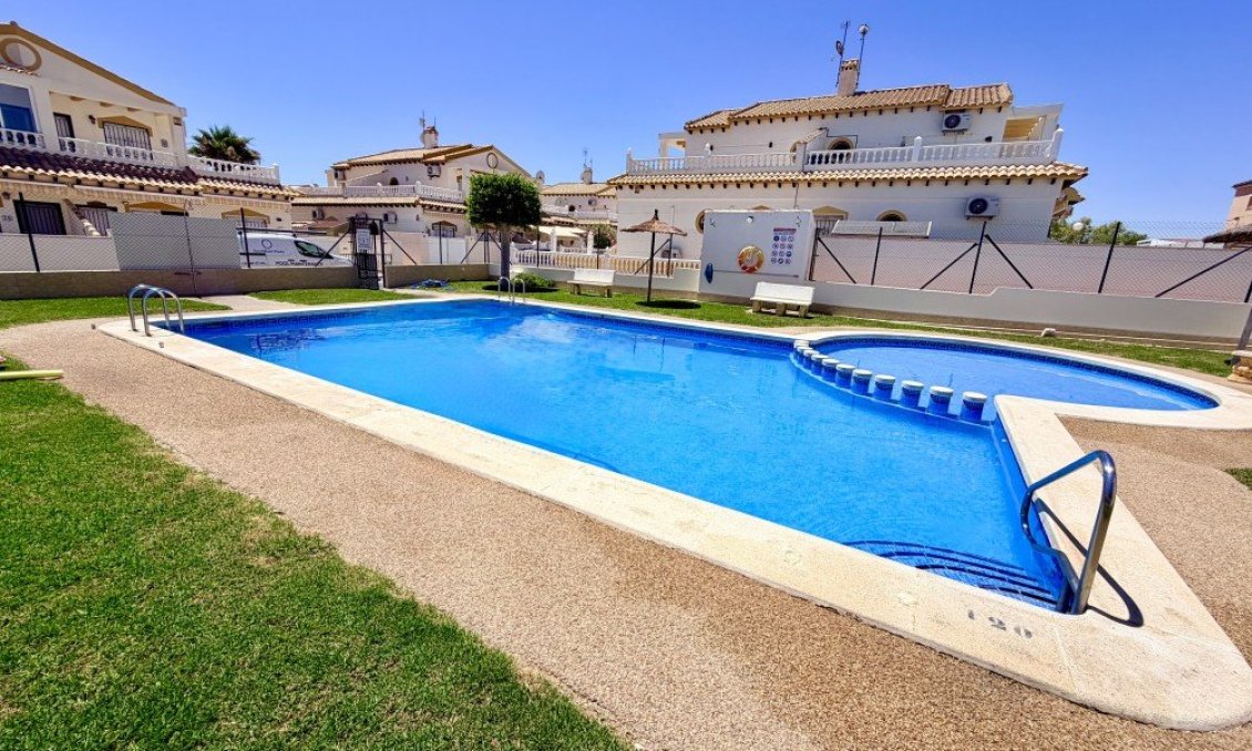 Segunda mano - Adosado -
Orihuela Costa - Costa Blanca