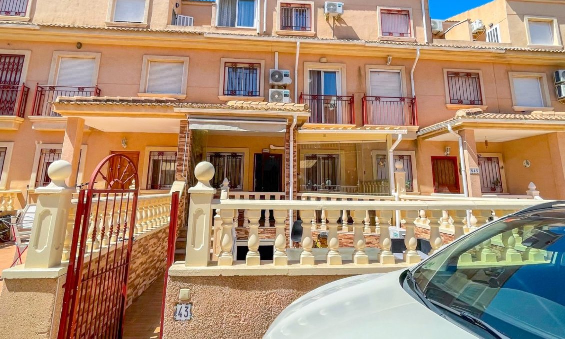 Segunda mano - Adosado -
Orihuela Costa - Costa Blanca