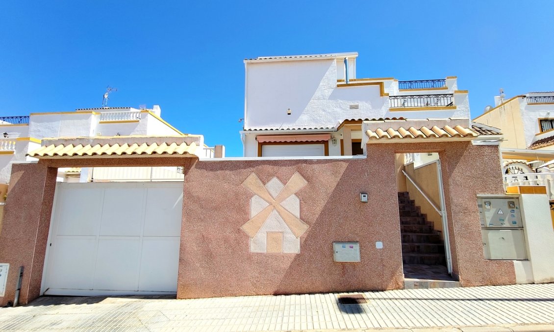 Segunda mano - Adosado -
Los Altos - Costa Blanca