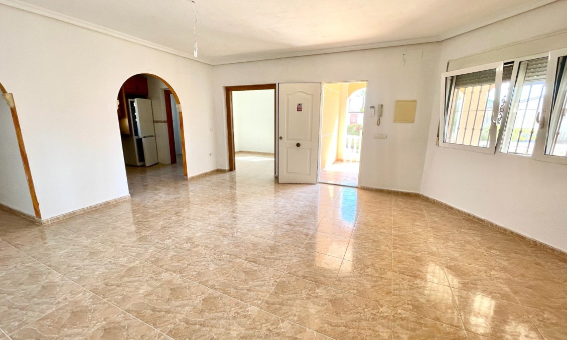 Revânzare - Vilă -
Catral - Costa Blanca