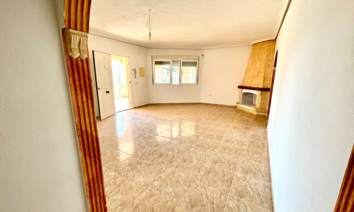 Revânzare - Vilă -
Catral - Costa Blanca