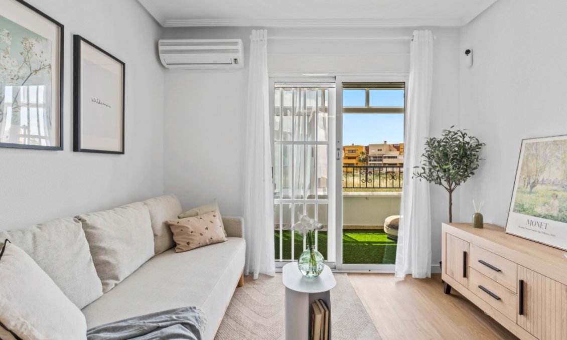 Használt Ingatlanok - Apartman -
Orihuela Costa - Costa Blanca