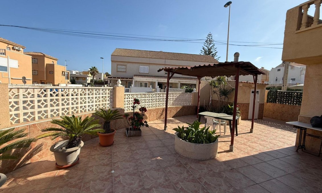 Segunda mano - Duplex -
Torrevieja - Los Frutales