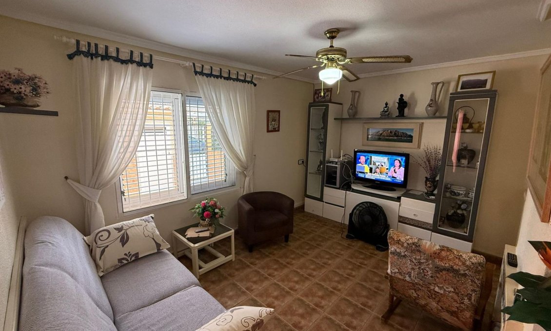 Segunda mano - Duplex -
Torrevieja - Los Frutales