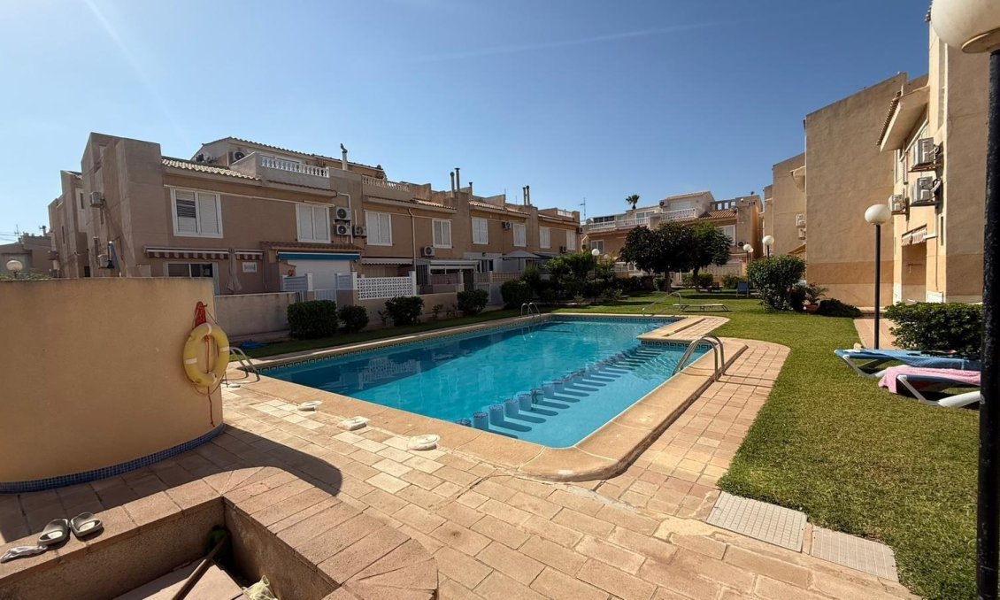 Segunda mano - Duplex -
Torrevieja - Los Frutales
