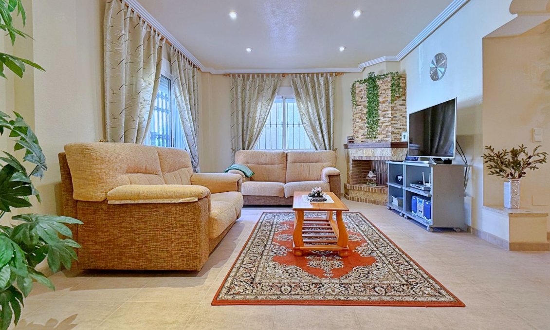 Revente - Villa -
Orihuela - Inland