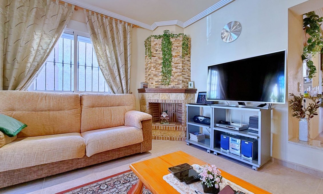 Revente - Villa -
Orihuela - Inland